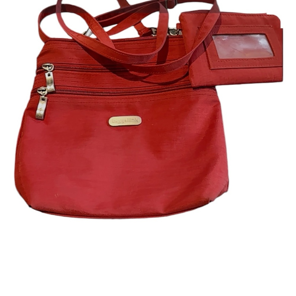 Baggallini Pocket Crossbody Bag with RFID Blocking Wristlet Like New